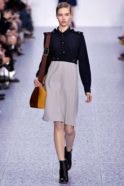 Look 30